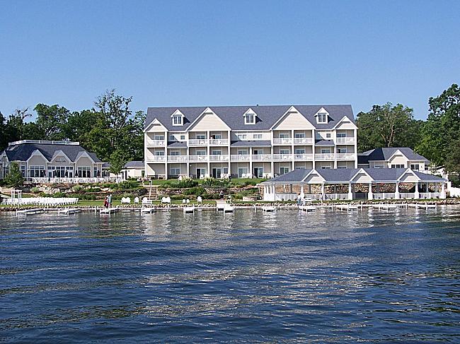 bay-pointe-inn-restaurant-on-gun-lake-shelbyville-mi